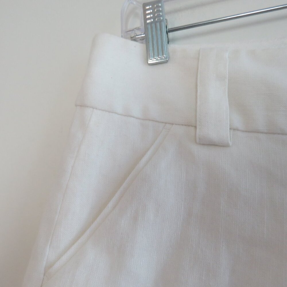 ALICE + OLIVIA Cady Metallic White Linen Blend Cuff Shorts - Size 30 Inch Waist - Picture 6 of 13